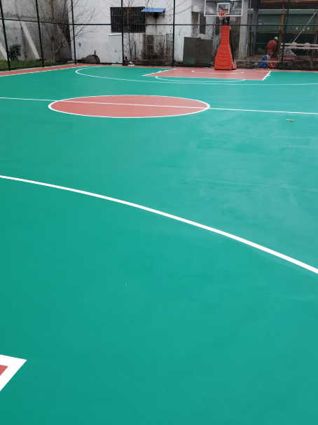 红寺堡 球场长期使用易出现地面开裂